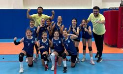 ON Hotels Erse Mini Voleybol Takımı yarı finale yükseldi