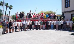 Finike'nin pehlivanlarından Başkan Geyikçi'ye ziyaret