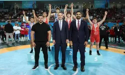 Bakan Bayraktar, 2. Büyük Güreş Festivali Minikler Şampiyonası’nda