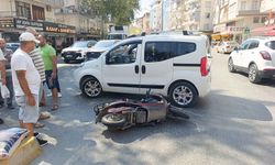 Araçla çarpışan motosikletteki 2 kişi yaralandı