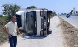 Otomobilin sürücüsü yaralandı
