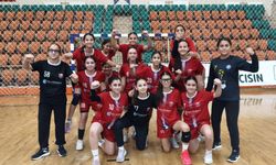 Kepez'in minik sultanları namağlup Türkiye Şampiyonu