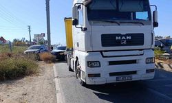 Kamyondan kaçtı, KGYS direğine çarptı