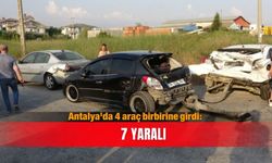 Antalya'da 4 araç birbirine girdi: 7 yaralı