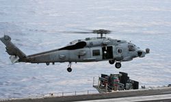 ABD ordusuna ait helikopter Umman Denizi'ne acil iniş yaptı: 1 kişi kayıp
