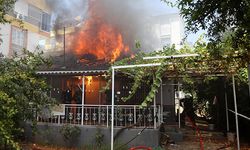 Müstakil ev yangında kullanılamaz hale geldi