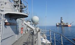 Sondaj gemilerimiz TCG Turgutreis'in korumasında
