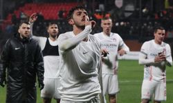 Antalyaspor’da bir ayrılık daha: Bahadır Öztürk İstanbul’a gitti!