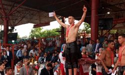 Kırkpınar’da altın zafer: Emirhan Yüksel Tozkoparan Boyu şampiyonu oldu!