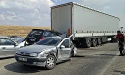 Anız yangını, 13 araçlı zincirleme kazaya yol açtı