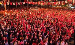 Derya Uluğ 30 Ağustos'ta Antalya'da
