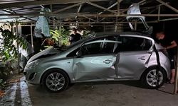 Park halindeki otomobilde çakmak gazı tüpü patladı: 2 yaralı