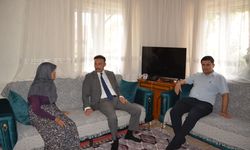 Başsavcı Ozan Kapıcı, şehit annesini evinde ziyaret etti