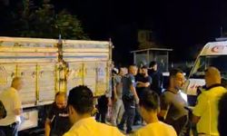 Kamyonete çarpan motosiklet sürücüsü hayatını kaybetti