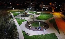 Kepez'in parkları aydınlandı