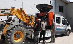 Korkuteli'de yem ezme makinesi desteği