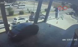 Tur minibüsü ile motosiklet çarpıştı: 1 yaralı