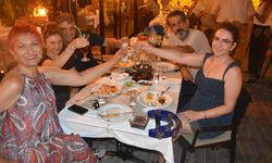 Serpil Doğan hayranları Meyhanet’te buluştu