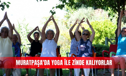 Muratpaşa'da yoga ile zinde kalıyorlar