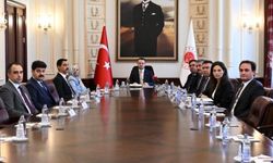 Bakan Gürlek, Muhsin Yazıcıoğlu’nun ailesiyle görüştü
