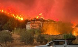 Fethiye'de orman yangını! Alevler evlere yaklaştı, huzurevi boşaltılıyor