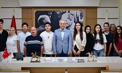 Başkan Kocagöz başarılı öğrencileri tebrik etti