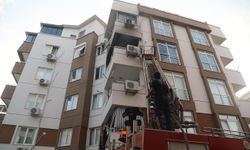 Klimadan çıkan yangında daire kullanılamaz hale geldi