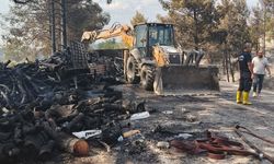 Mersin’de kaza sonrası araçlar alev aldı