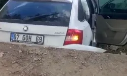 Otomobil bahçeye uçtu