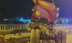 4 aracın karıştığı zincirleme kaza: 6 yaralı