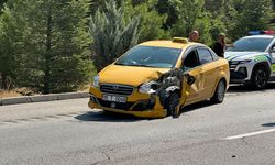 Ticari taksi yönlendirme römorkuna daldı: 1 yaralı
