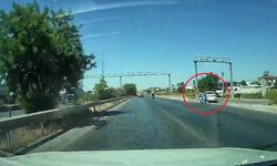 Manavgat'ta kontrolsüz şekilde tali yola dönen otomobil kazaya neden oldu