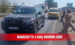 Manavgat'ta 3 araç birbirine girdi