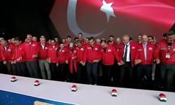 TEKNOFEST açılışında protokol halay çekti