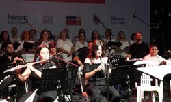 Festivalde barış ezgileri