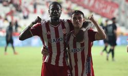 Antalyaspor, Vanspor FK'yı 3 golle geçti