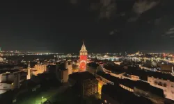 Galata Kulesi, İstanbul'un kurtuluşunun 103’üncü yıl dönümü için süslendi
