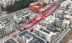 Depremle sessizliğe bürünen Atatürk Caddesi'nde 3 yıl sonra 29 Ekim coşkusu