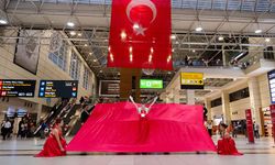 Antalya Havalimanı'nda 29 Ekim kutlaması