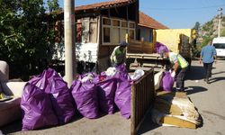 Kepez Belediyesi yetişti: Evden 6 kamyon çöp çıktı