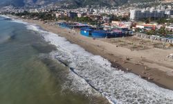 Alanya'da sahiller doldu