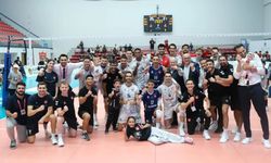 Alanya Belediyespor, İstanbul Gençlik Spor'a set vermedi: 3-0!