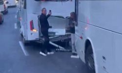 Midibüs ile 2 otobüs çarpıştı