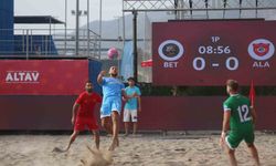 Alanya Belediyespor, Plaj Futbolu Dünya Kulüpler Şampiyonası'na galibiyetle başladı