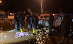 Antalya'da sağanak nedeniyle mahsur kalan 22 kişi kurtarıldı