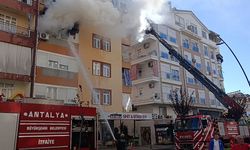Manavgat’ta 5 katlı binada yangın paniği