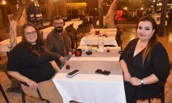 Meyhanet patronu sanatçıları ile