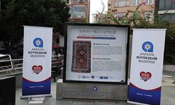 Döşemealtı halıları Cumhuriyet Meydanı’nda