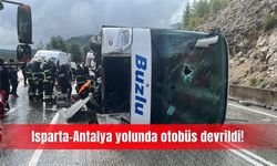 Isparta-Antalya yolunda otobüs devrildi!