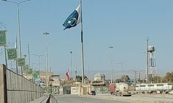 Pakistan, İran ile iki sınır kapısında ticareti durdurdu